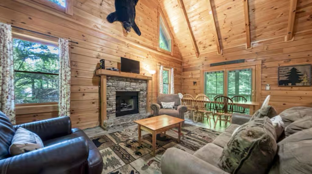 Visitors enjoying top Pigeon Forge attractions and activities