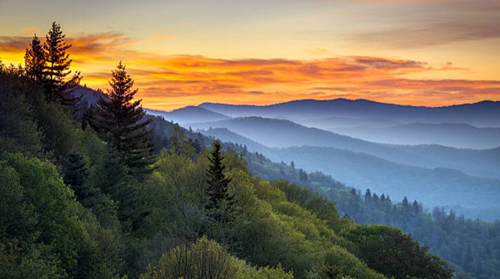 Sunset view of Smoky Mountains near Gatlinburg TN vacation rentals.